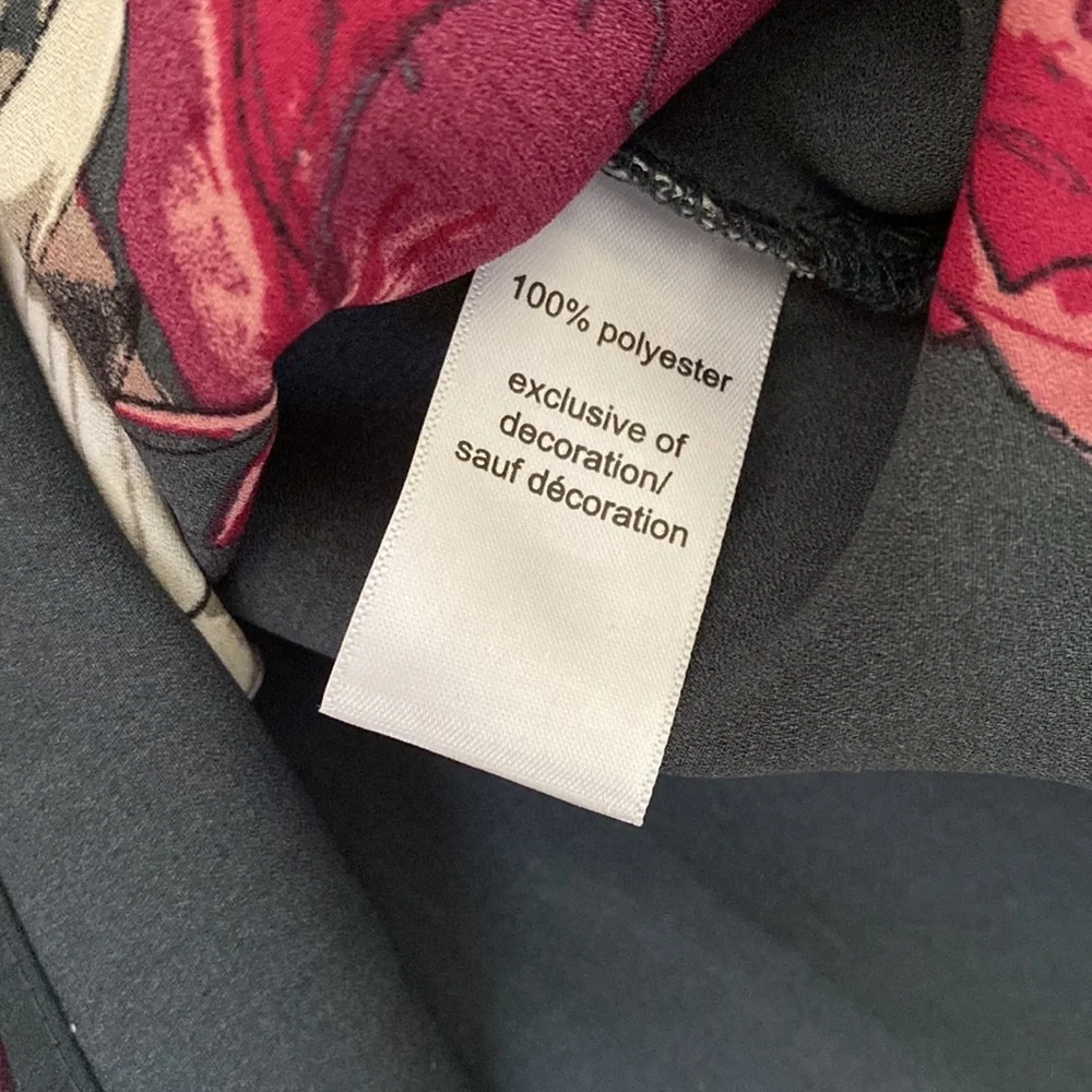 Maurices floral blouse, size medium - Picture 7 of 7